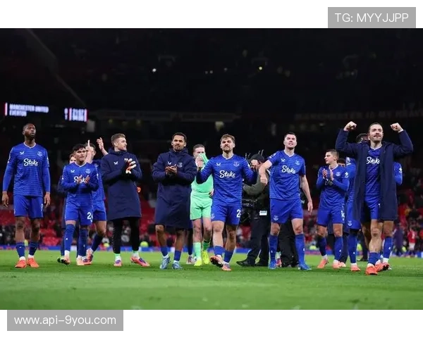 切尔西半场0-0亚特兰大，双方中场缠斗